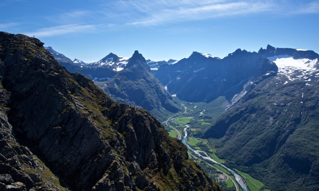 Romsdalseggen Hike